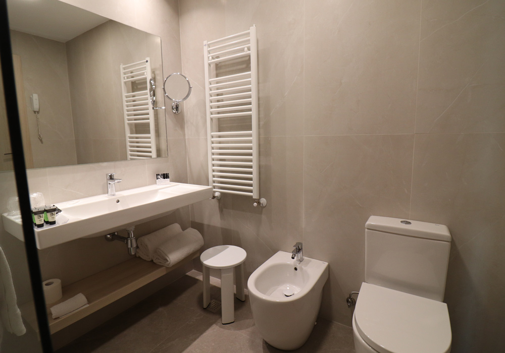 REFORMA HOTEL BLANCA DE NAVARRA EN PAMPLONA oses construccion