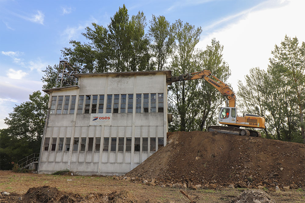OBRAS DE DERRIBO Y DESCONTAMINACIÓN DEL SUBSUELO DE LAS ANTIGUA INSTALACIONES DE ISPHORDING EN ALTSASU-ALSASUA (NAVARRA)