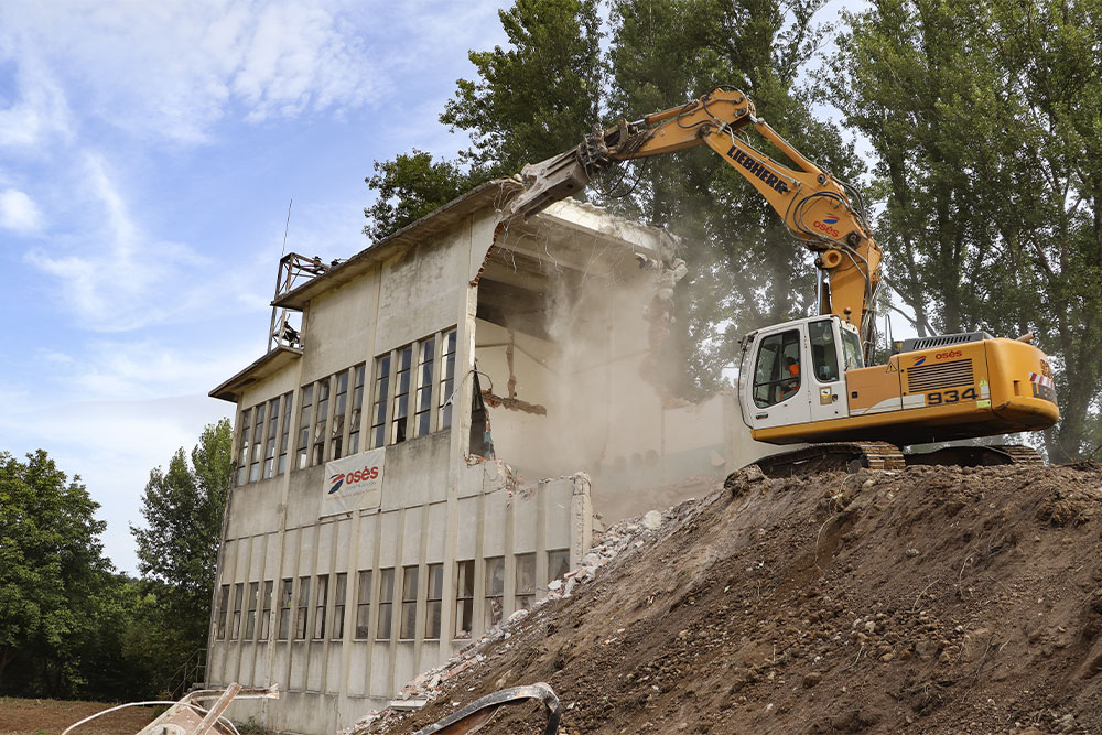 DERRIBO Y DESCONTAMINACIÓN DEL SUBSUELO EN LAS ANTIGUAS INSTALACIONES DE ISPHORDING EN ALTSASU-ALSASUA (NAVARRA) FASE II