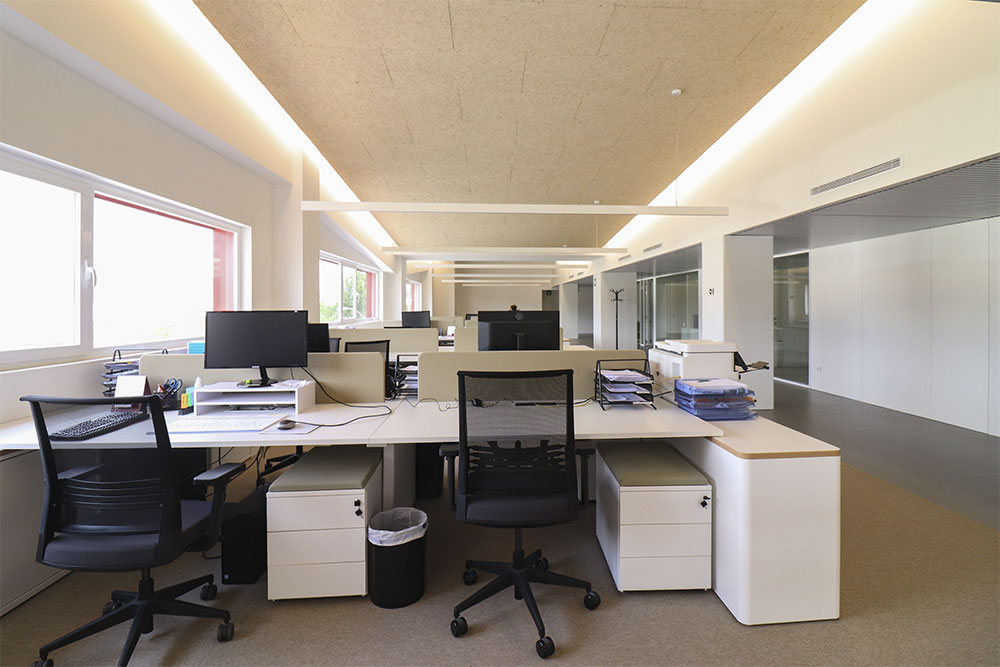 IMPLANTACIÓN DE NUEVAS OFICINAS C/BADOSTAIN, 9 DEL POL. IND. ARETA DE HUARTE (IT-PHARMA)