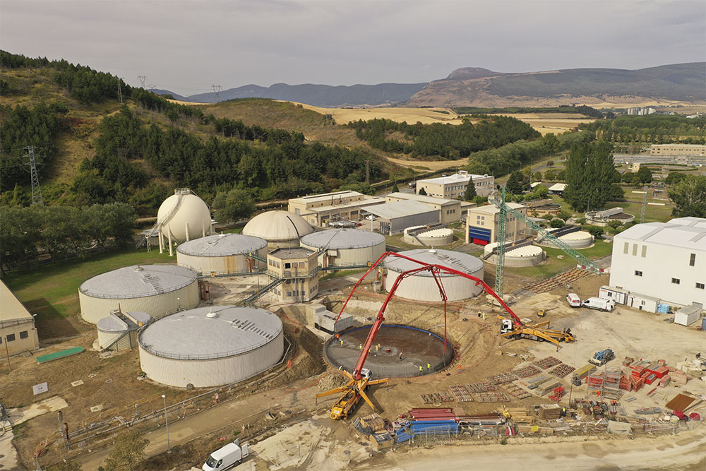 DIGESTOR Nº 5 Y TRASLADO DE INSTALACIÓN DE DESBASTE DE FANGOS EN EDAR DE ARAZURI (SM286983)